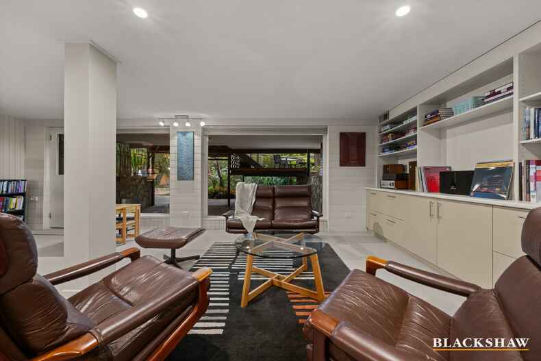 9 Sabine Close Garran