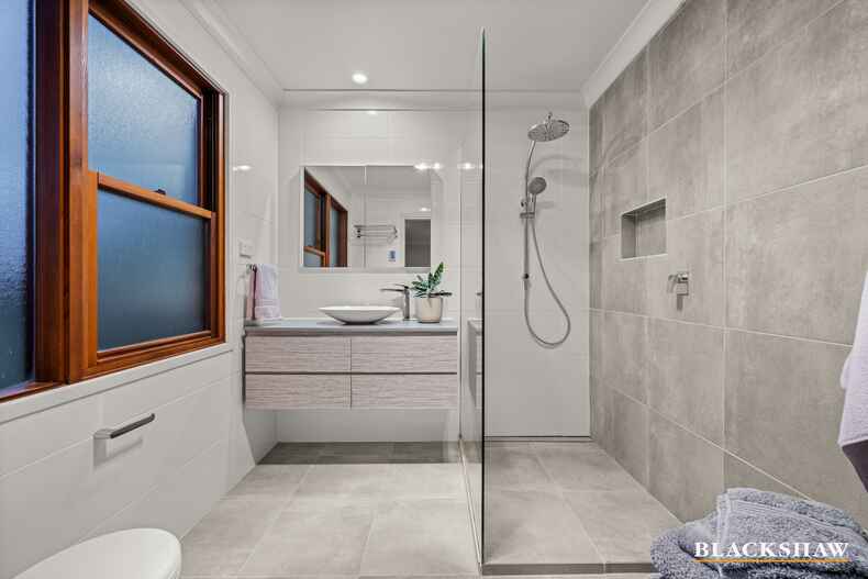 9 Sabine Close Garran