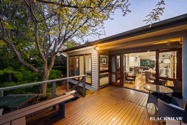9 Sabine Close Garran