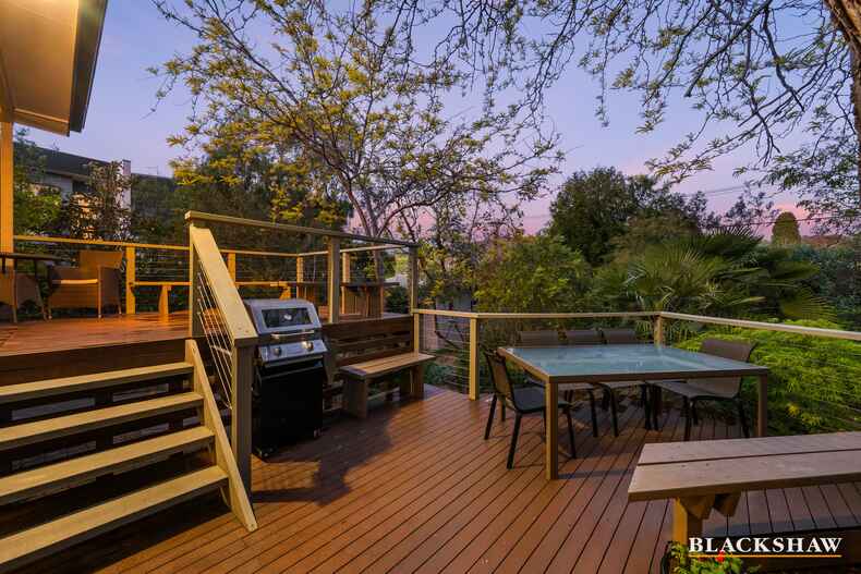 9 Sabine Close Garran