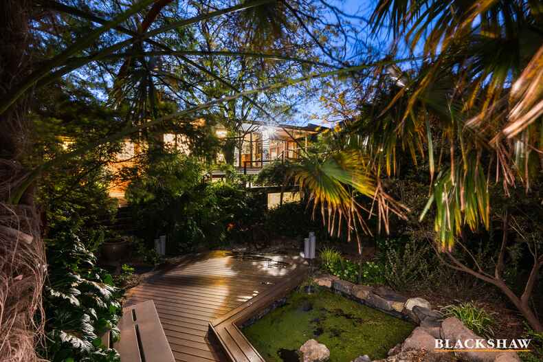 9 Sabine Close Garran