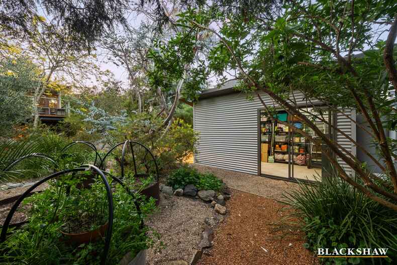 9 Sabine Close Garran