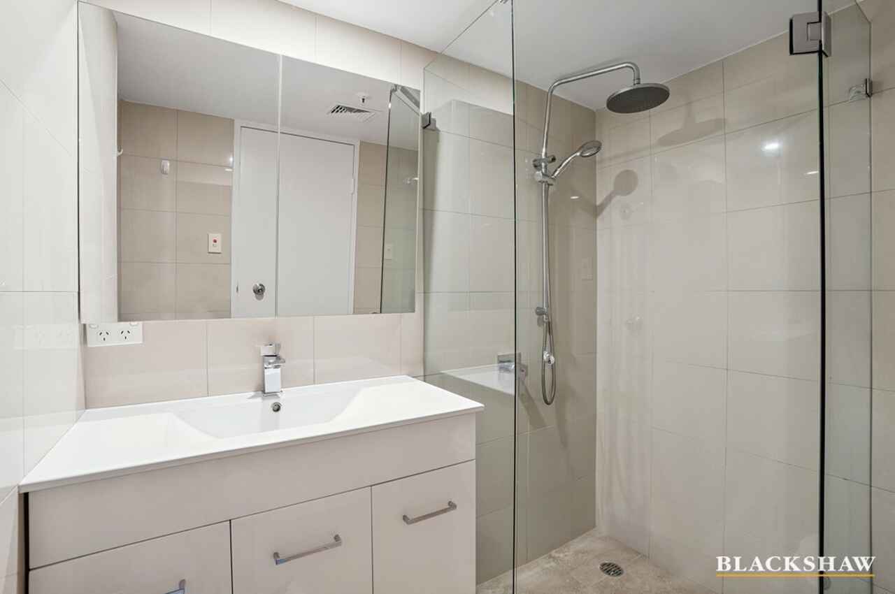 405/2 Marcus Clarke Street City