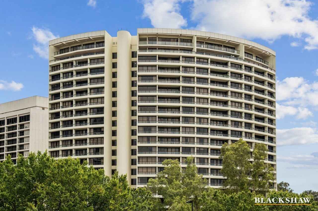 405/2 Marcus Clarke Street City