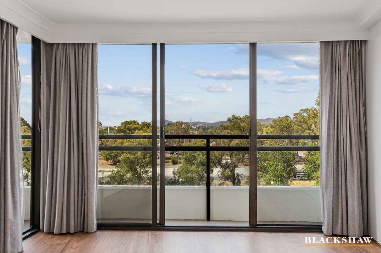 405/2 Marcus Clarke Street City