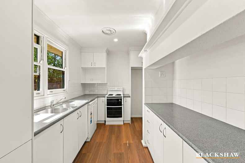 23 Walker Crescent Griffith