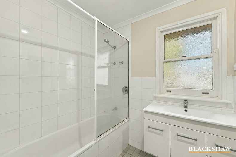 23 Walker Crescent Griffith