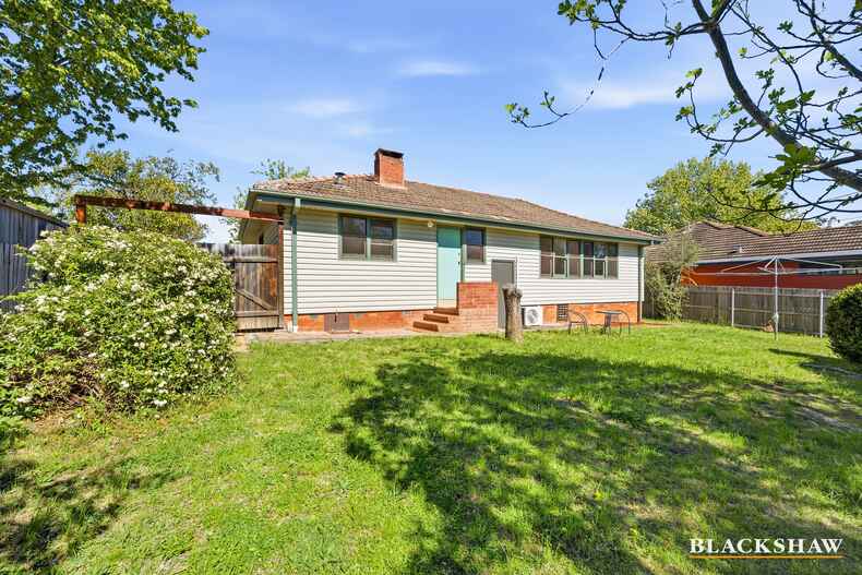 23 Walker Crescent Griffith