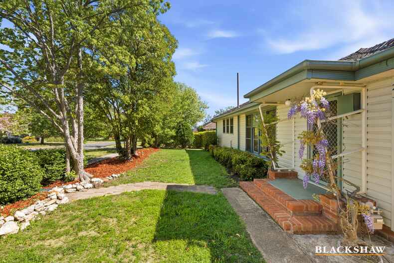 23 Walker Crescent Griffith