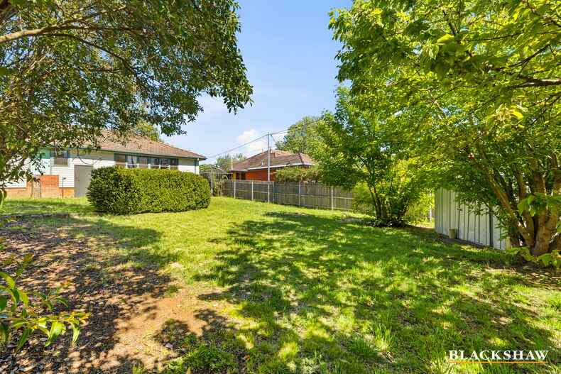 23 Walker Crescent Griffith
