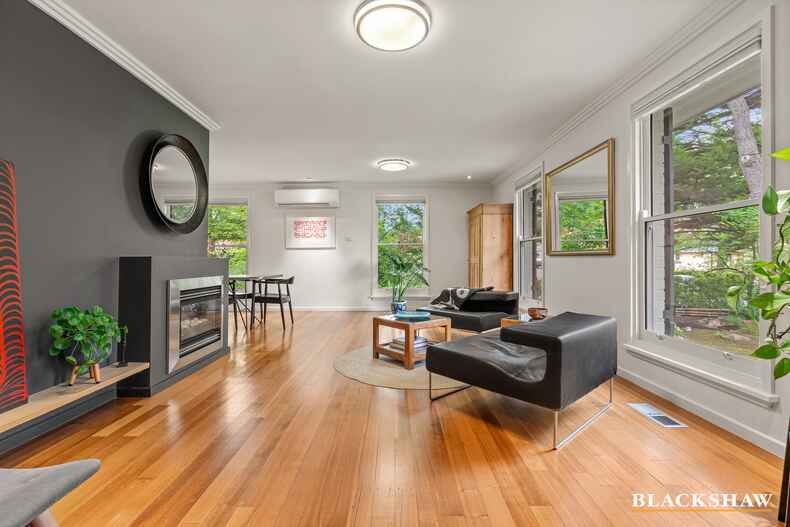 2 Arkana Street Yarralumla 2 Arkana Street Yarralumla
