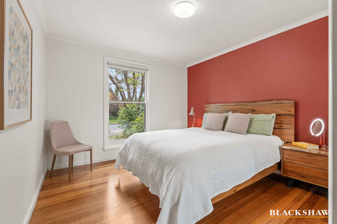2 Arkana Street Yarralumla