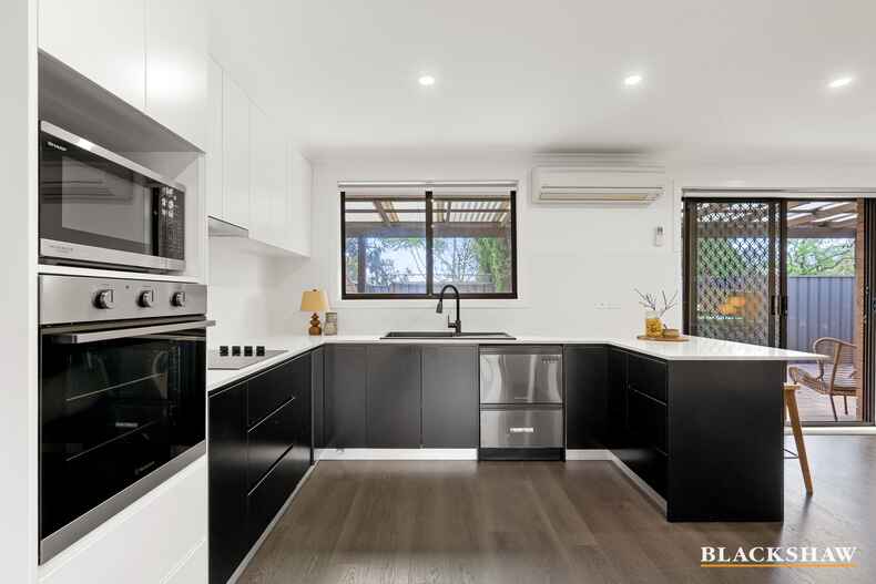 14/14 Marr Street Pearce