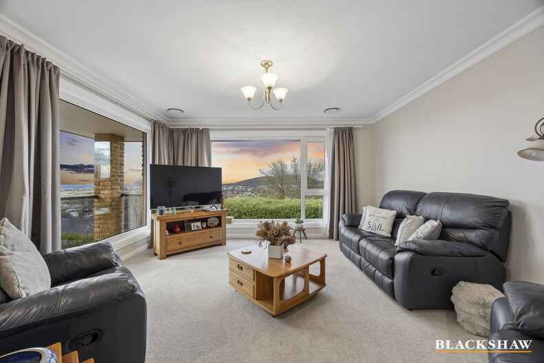 11 Lobelia Close Jerrabomberra