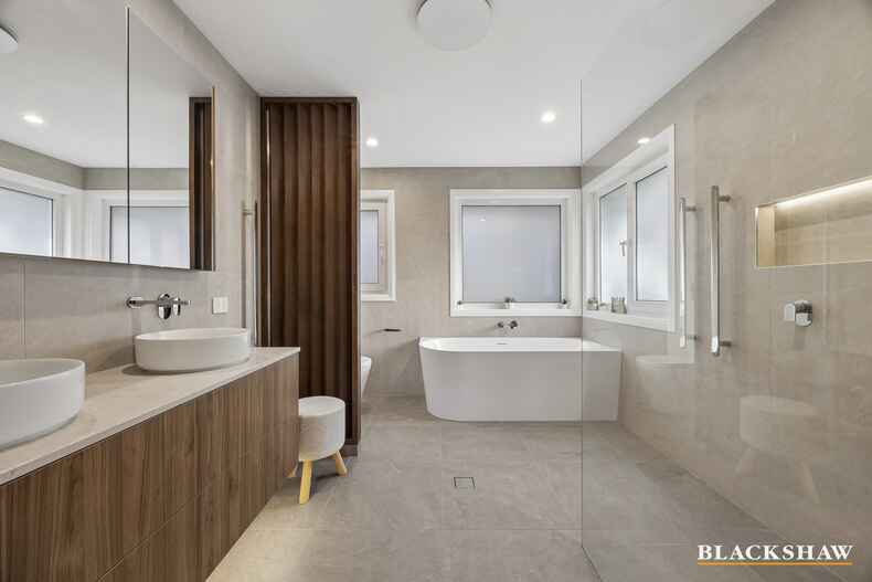 11 Lobelia Close Jerrabomberra