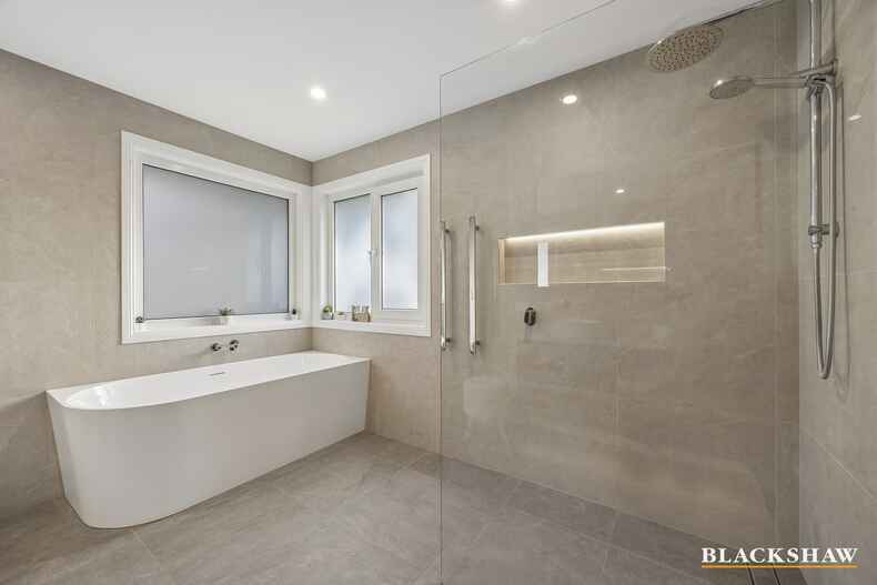 11 Lobelia Close Jerrabomberra