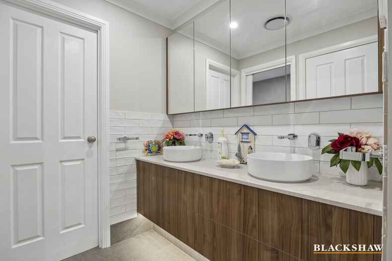 11 Lobelia Close Jerrabomberra