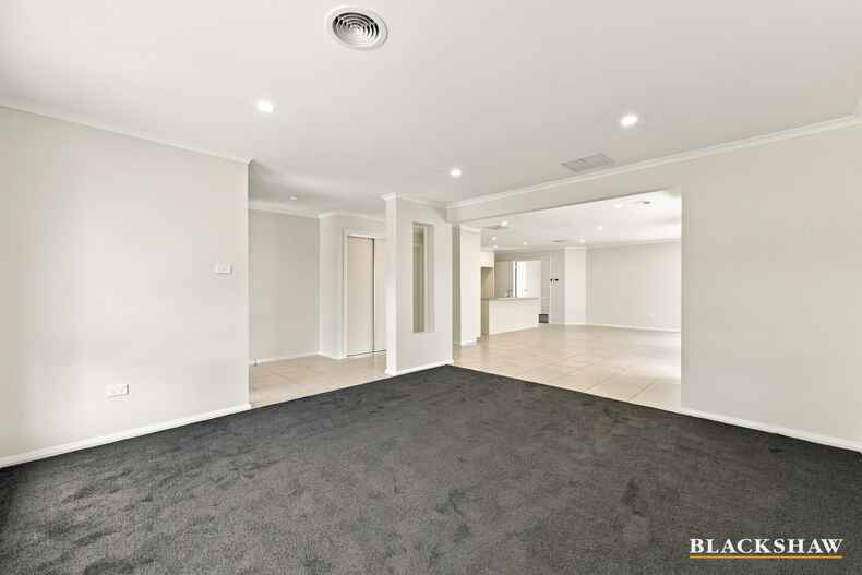 9 Bulloak Street Queanbeyan 9 Bulloak Street Queanbeyan