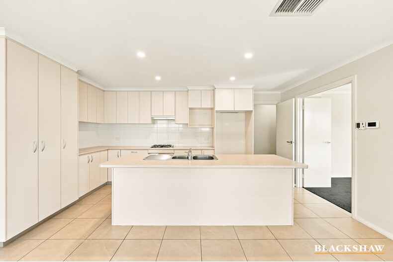 9 Bulloak Street Queanbeyan 9 Bulloak Street Queanbeyan