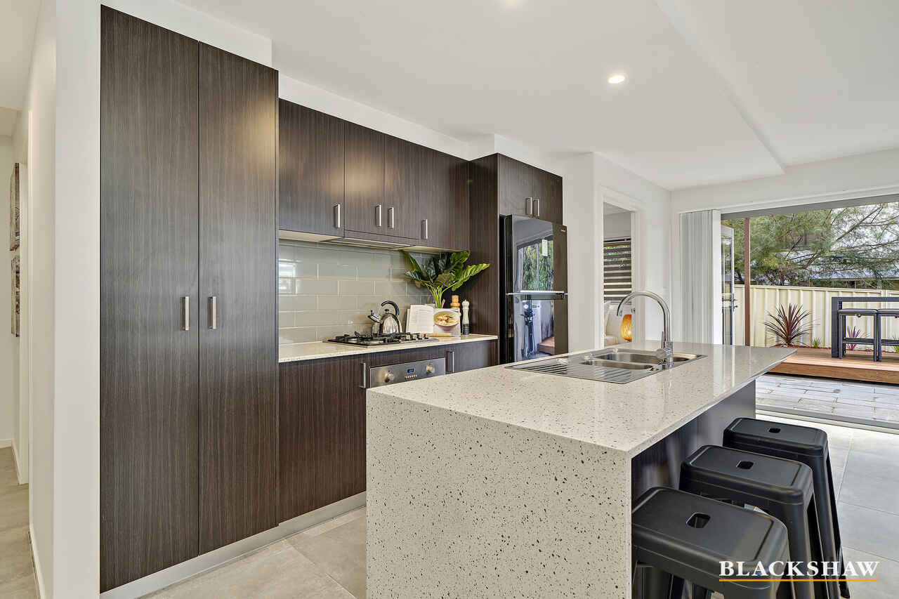 2/78 Derrima Road Crestwood