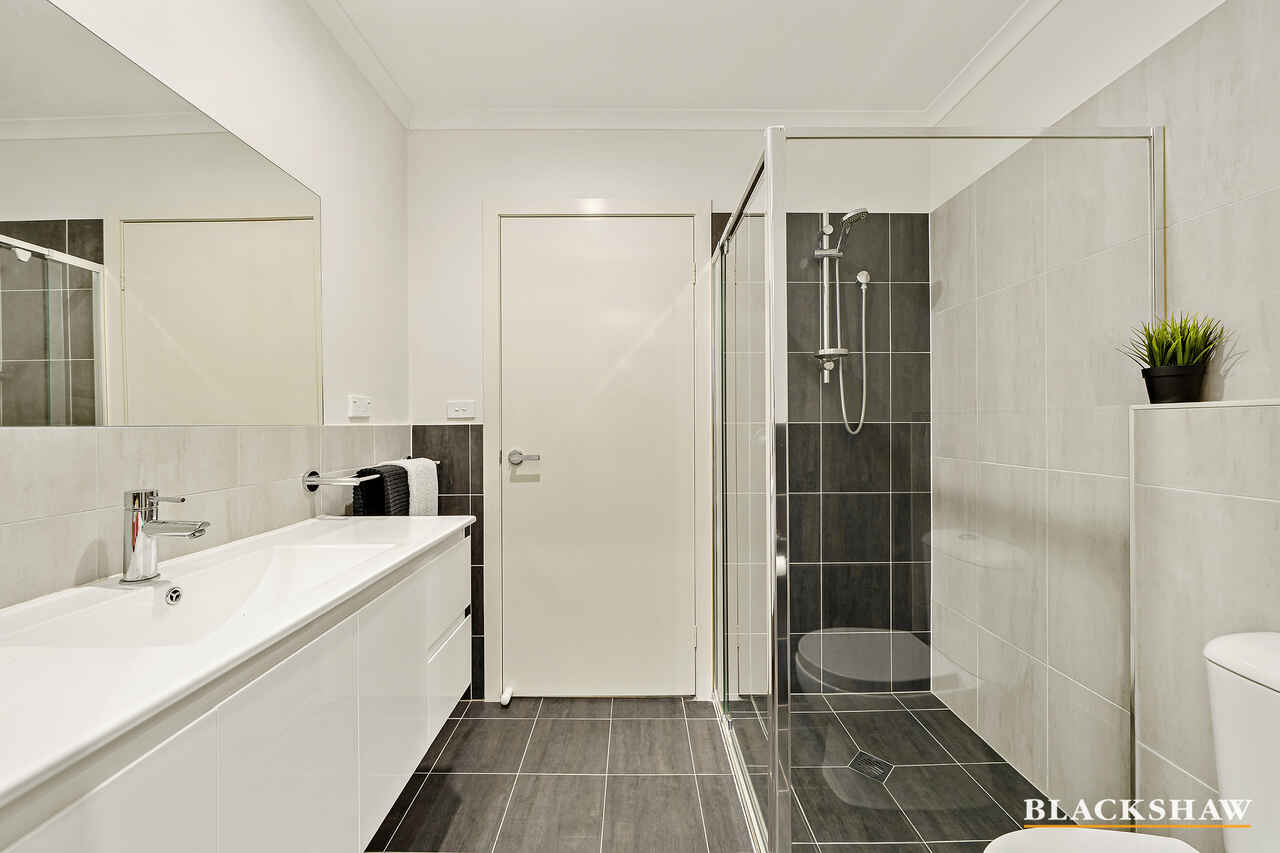 2/78 Derrima Road Crestwood