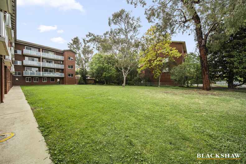 4/30 Trinculo Place Queanbeyan