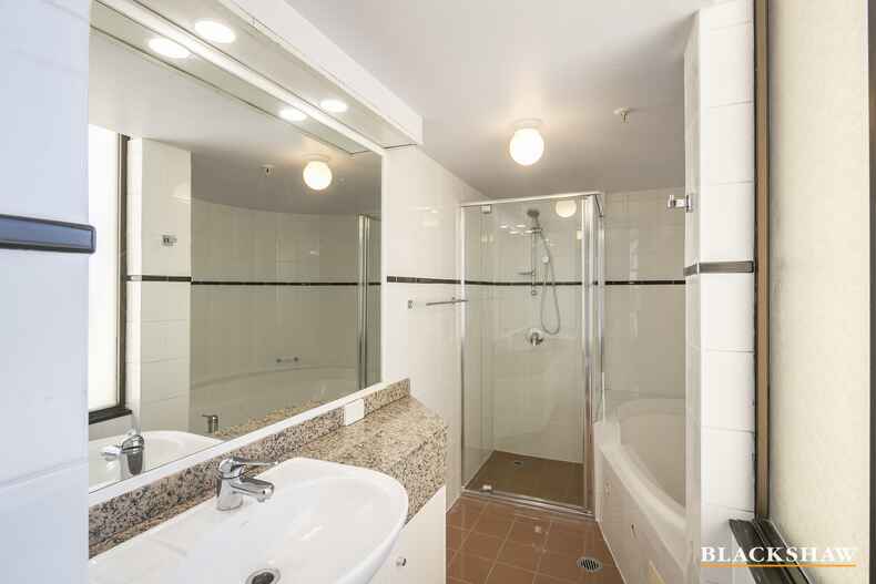 602/2 Marcus Clarke Street City