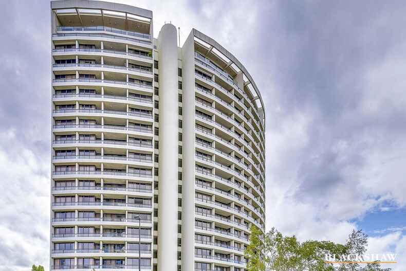 602/2 Marcus Clarke Street City