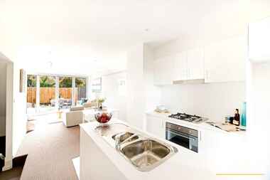 7/87 Antill Street Downer