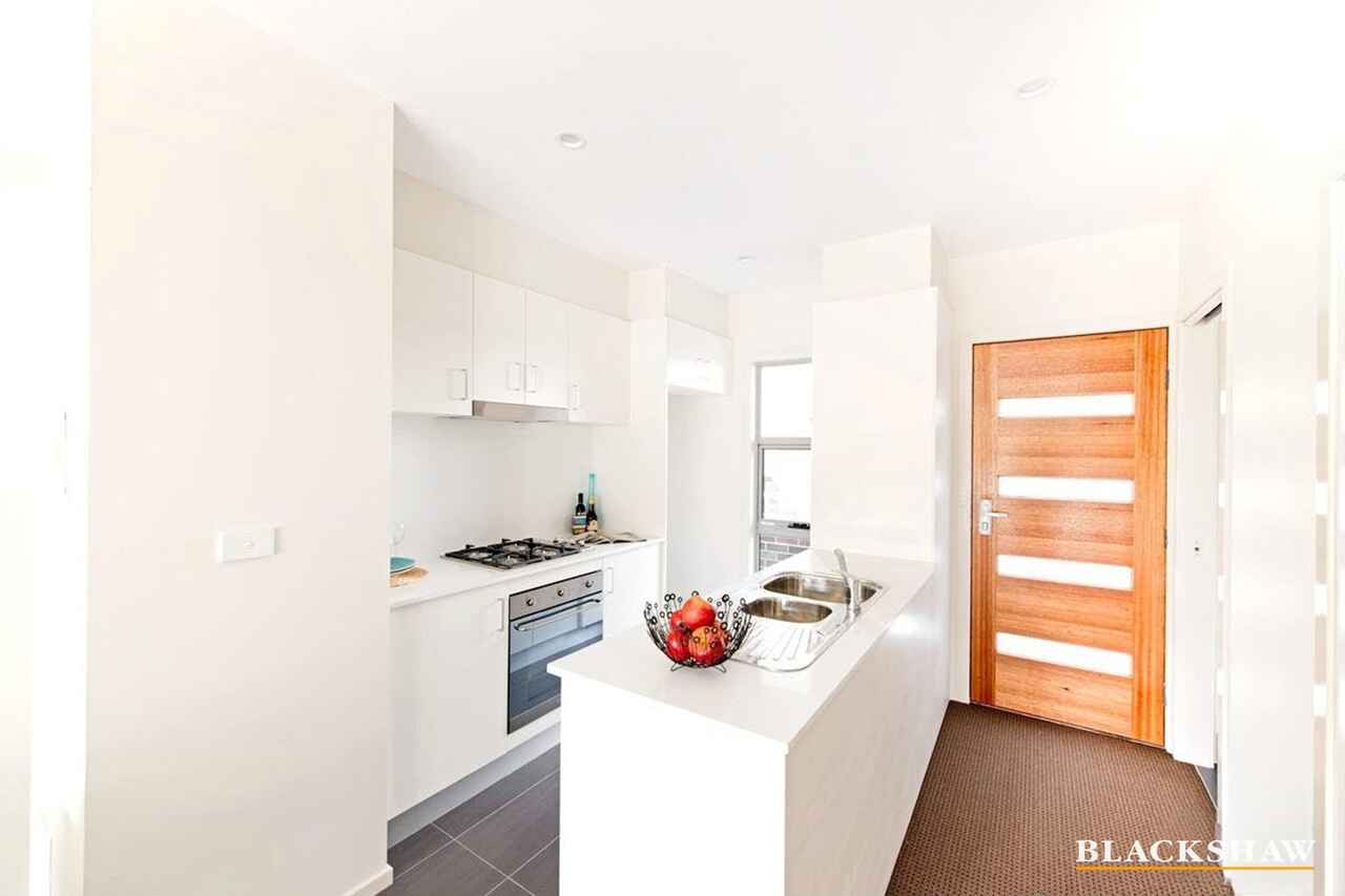 7/87 Antill Street Downer
