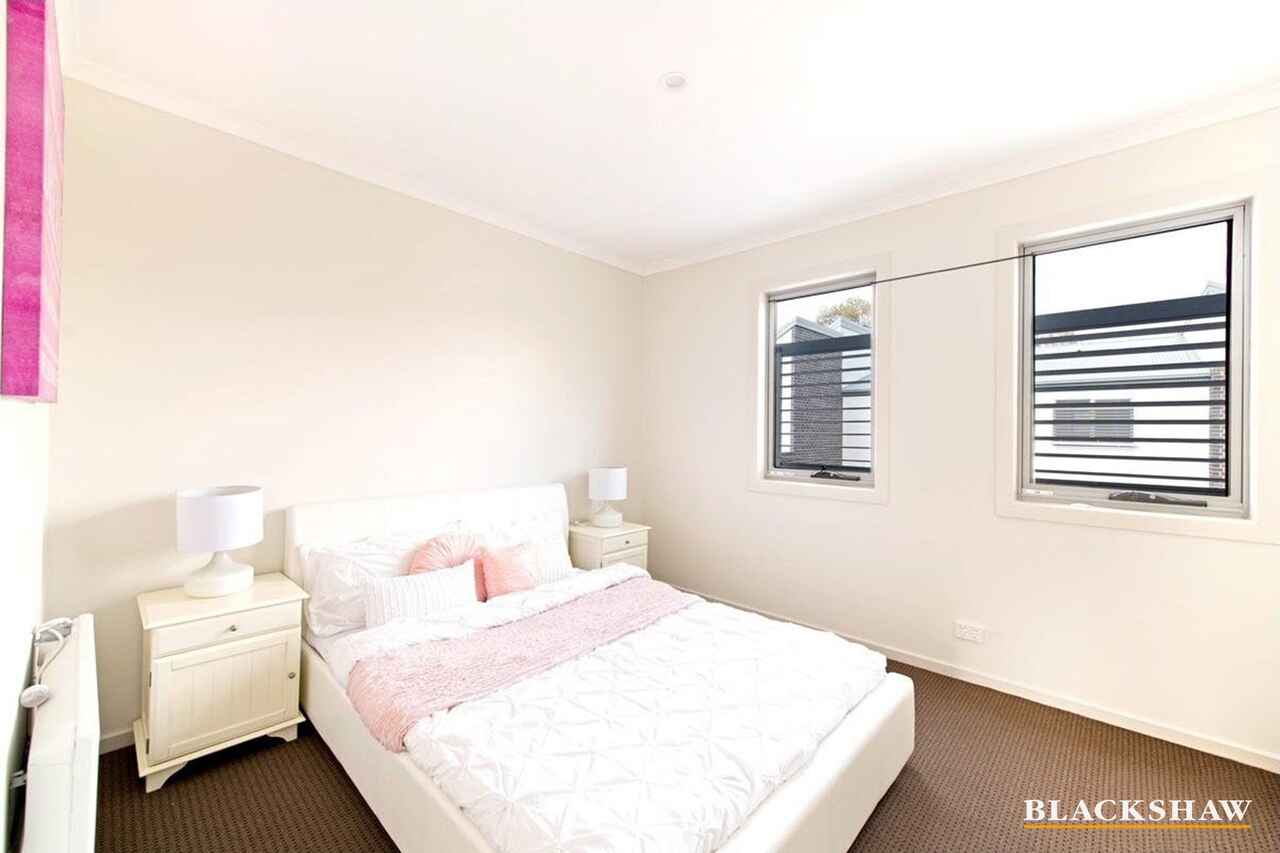 7/87 Antill Street Downer