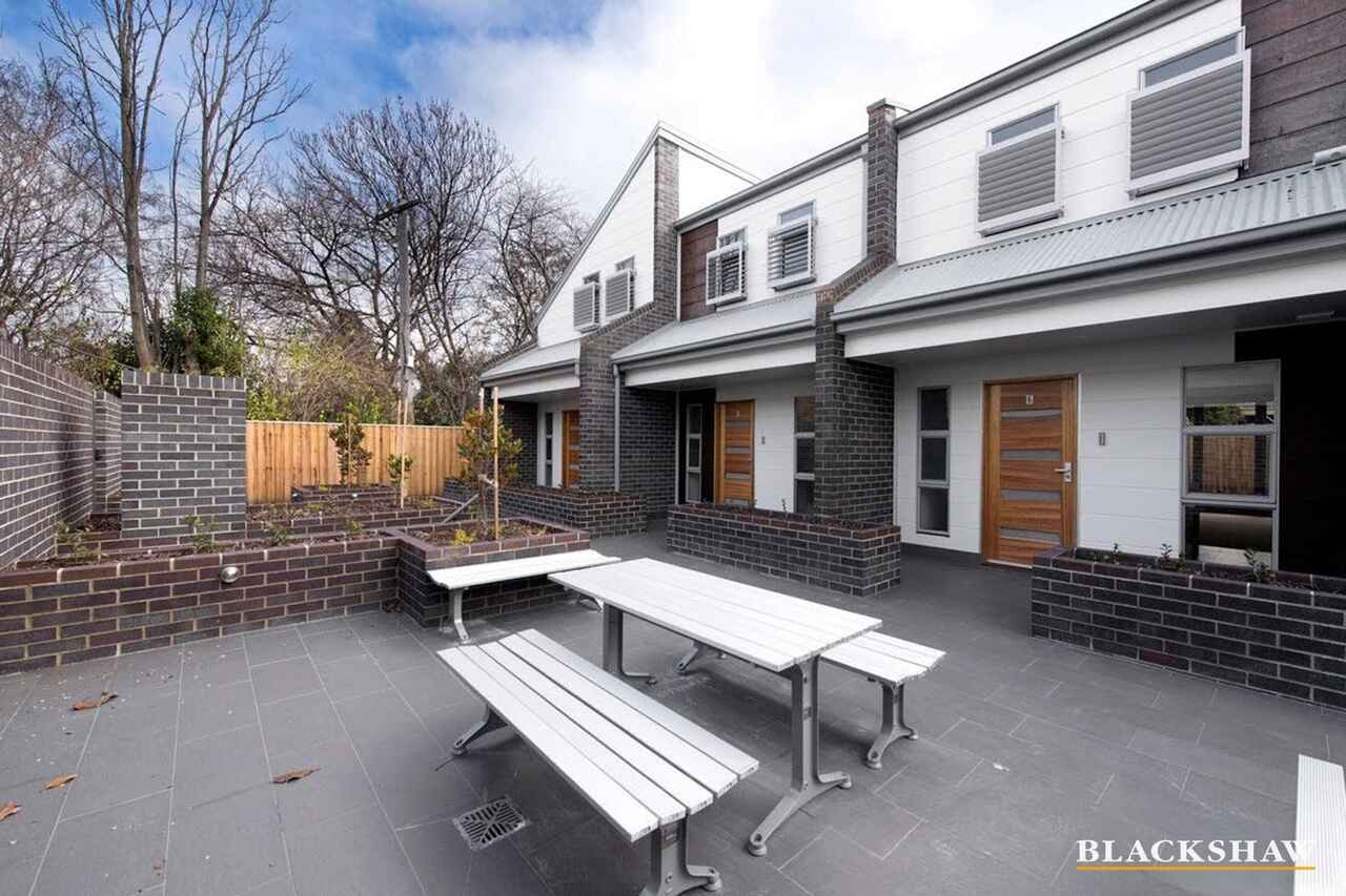 7/87 Antill Street Downer