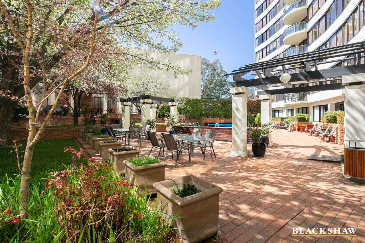 602/2 Marcus Clarke Street City