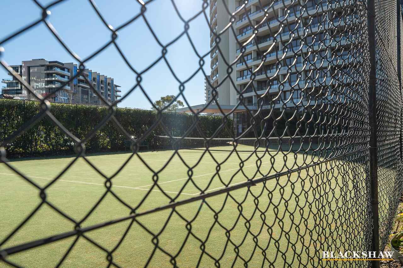 602/2 Marcus Clarke Street City