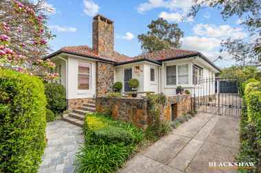 110 Schlich Street Yarralumla 110 Schlich Street Yarralumla