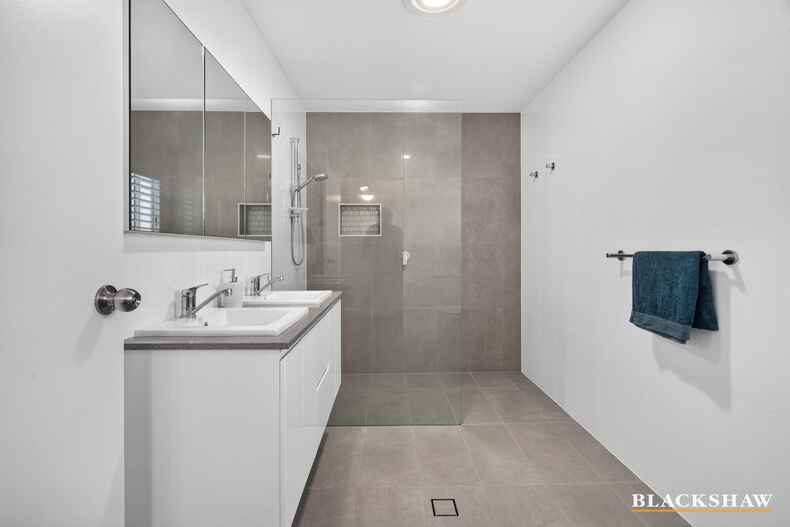 8 Merinda Street Malua Bay