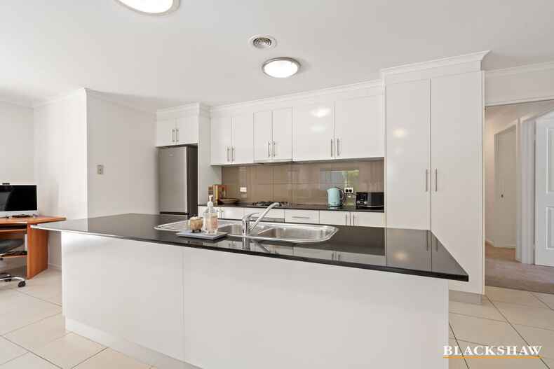 2/12 Seddon Place Flynn 2/12 Seddon Place Flynn