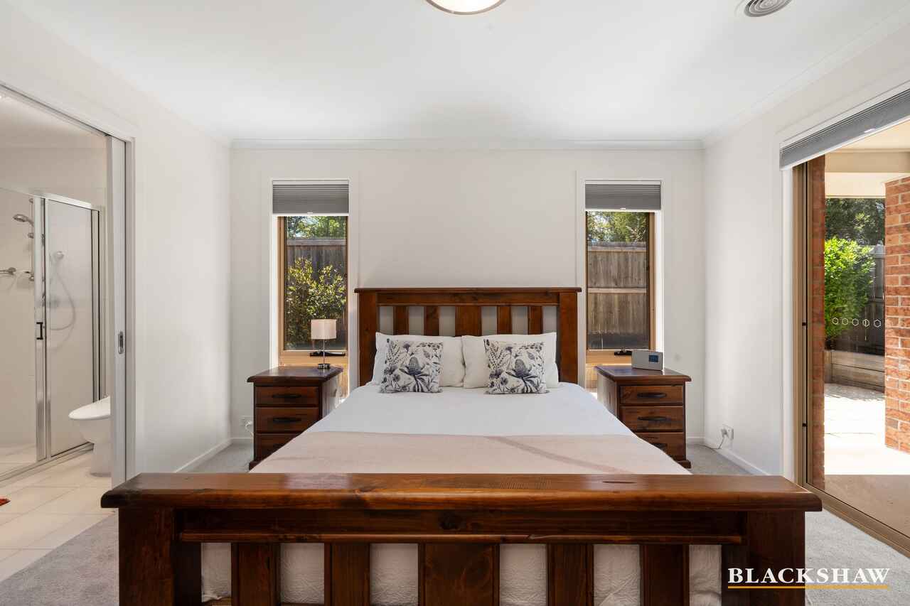 2/12 Seddon Place Flynn