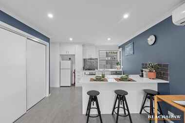 4/17 Higgins Place Higgins