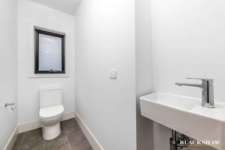 8/7 Buninyong Street Watson