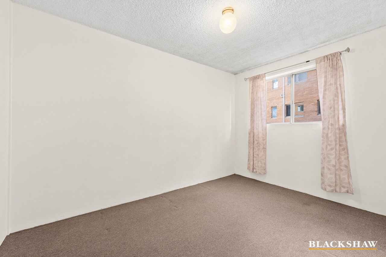 2/67 Derrima Road Queanbeyan