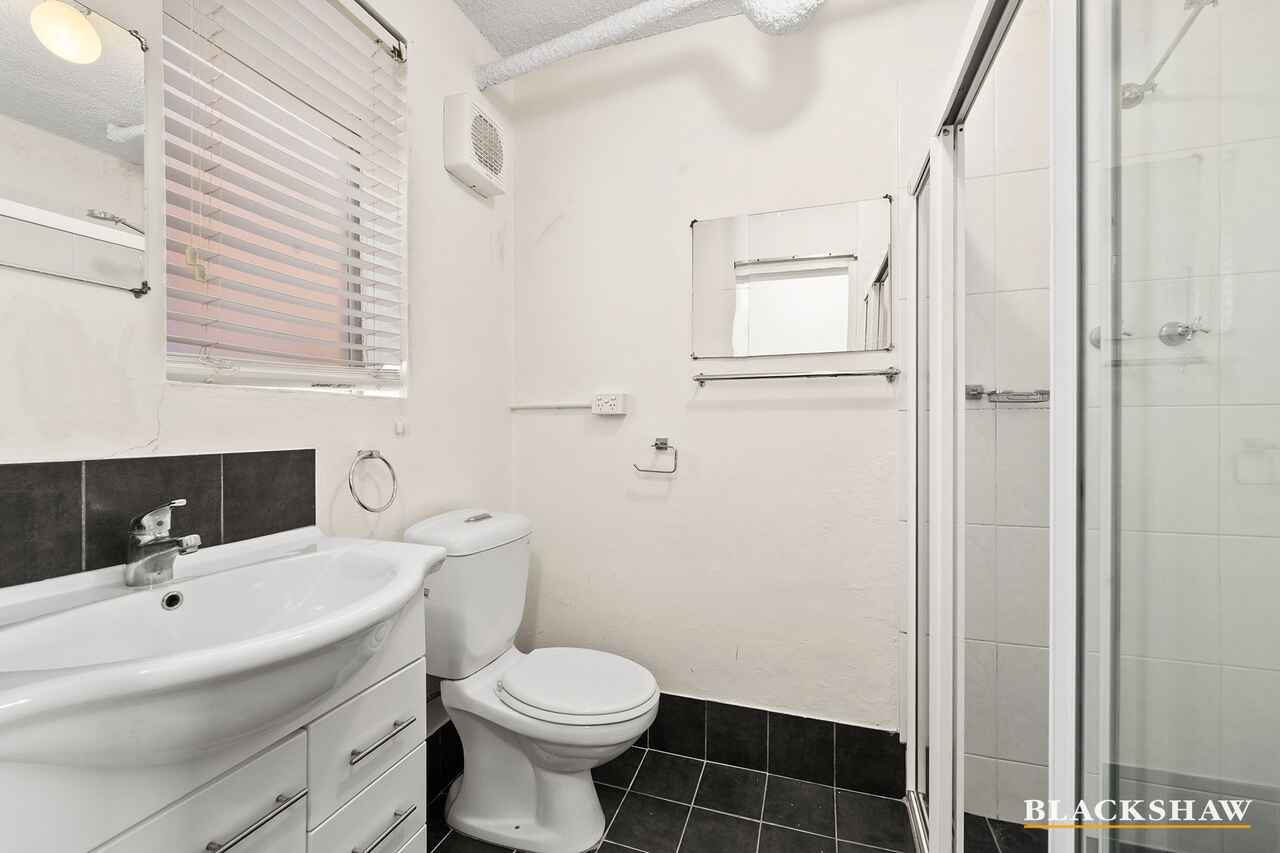 2/67 Derrima Road Queanbeyan