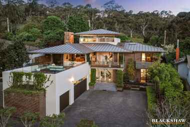 8 Flanagan Street Garran