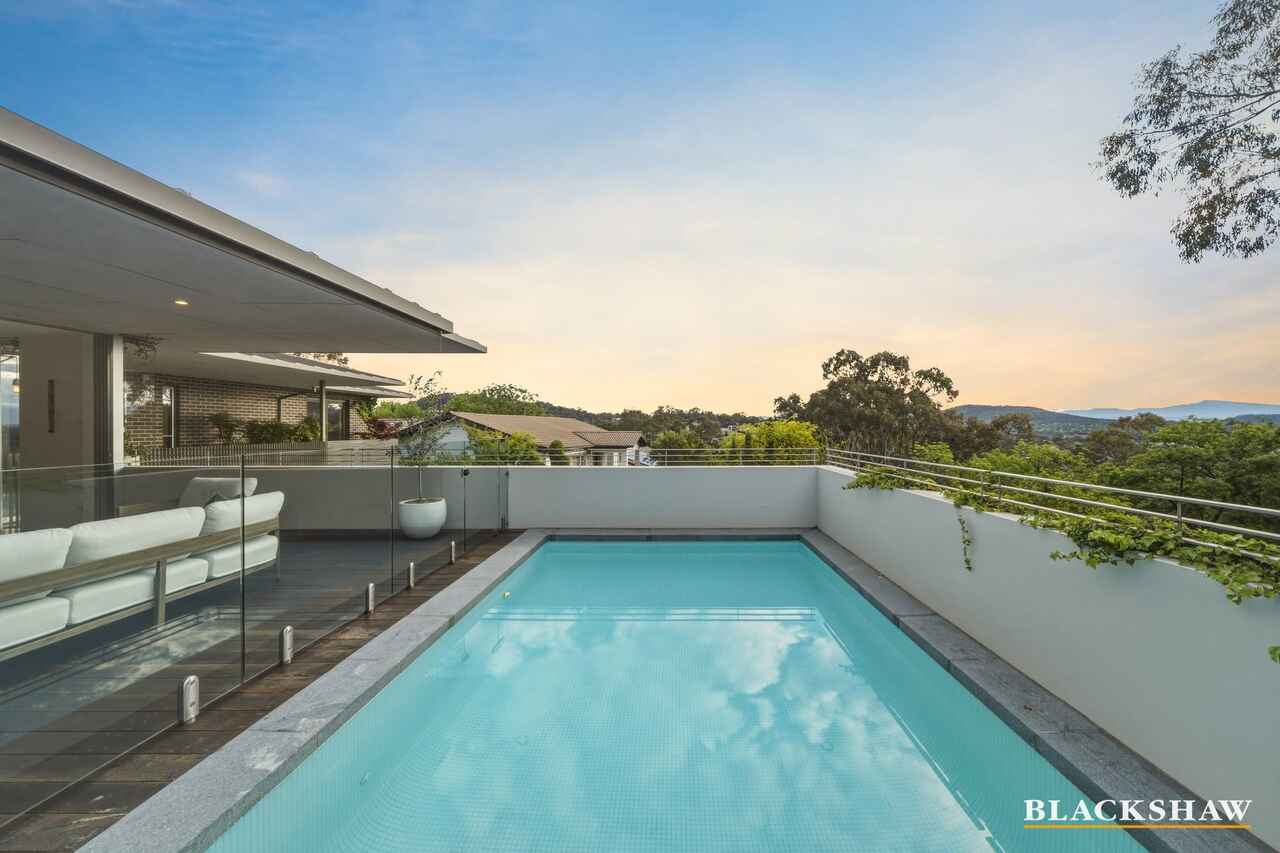 8 Flanagan Street Garran