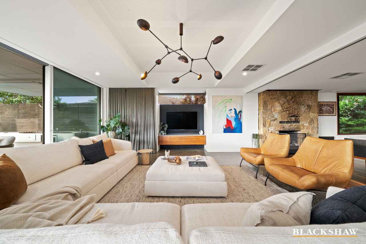 8 Flanagan Street Garran