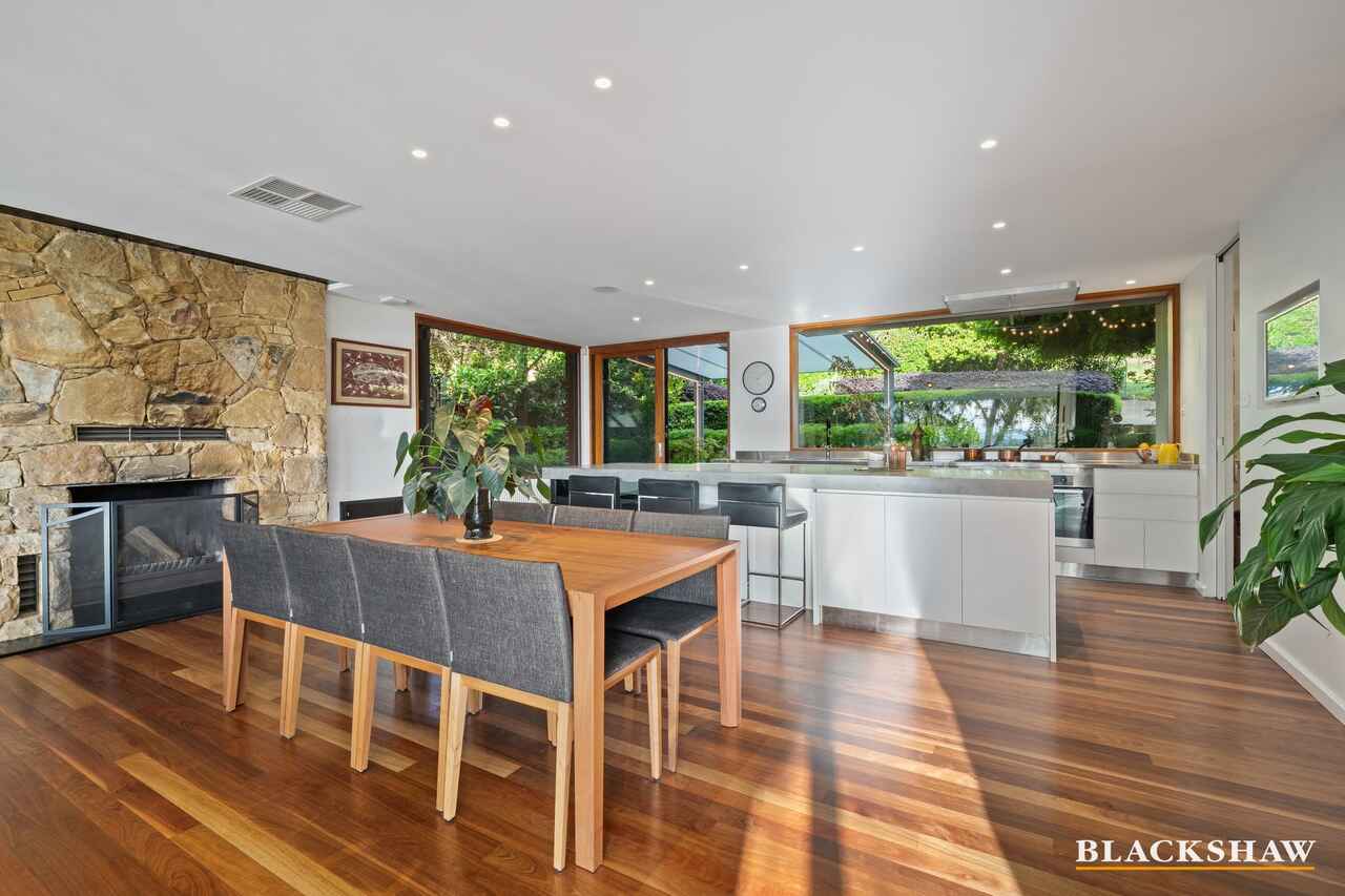 8 Flanagan Street Garran