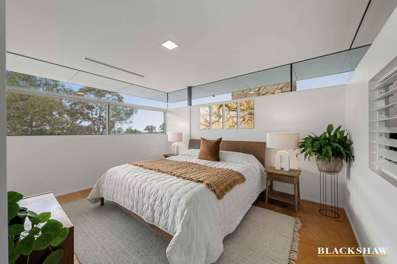 8 Flanagan Street Garran