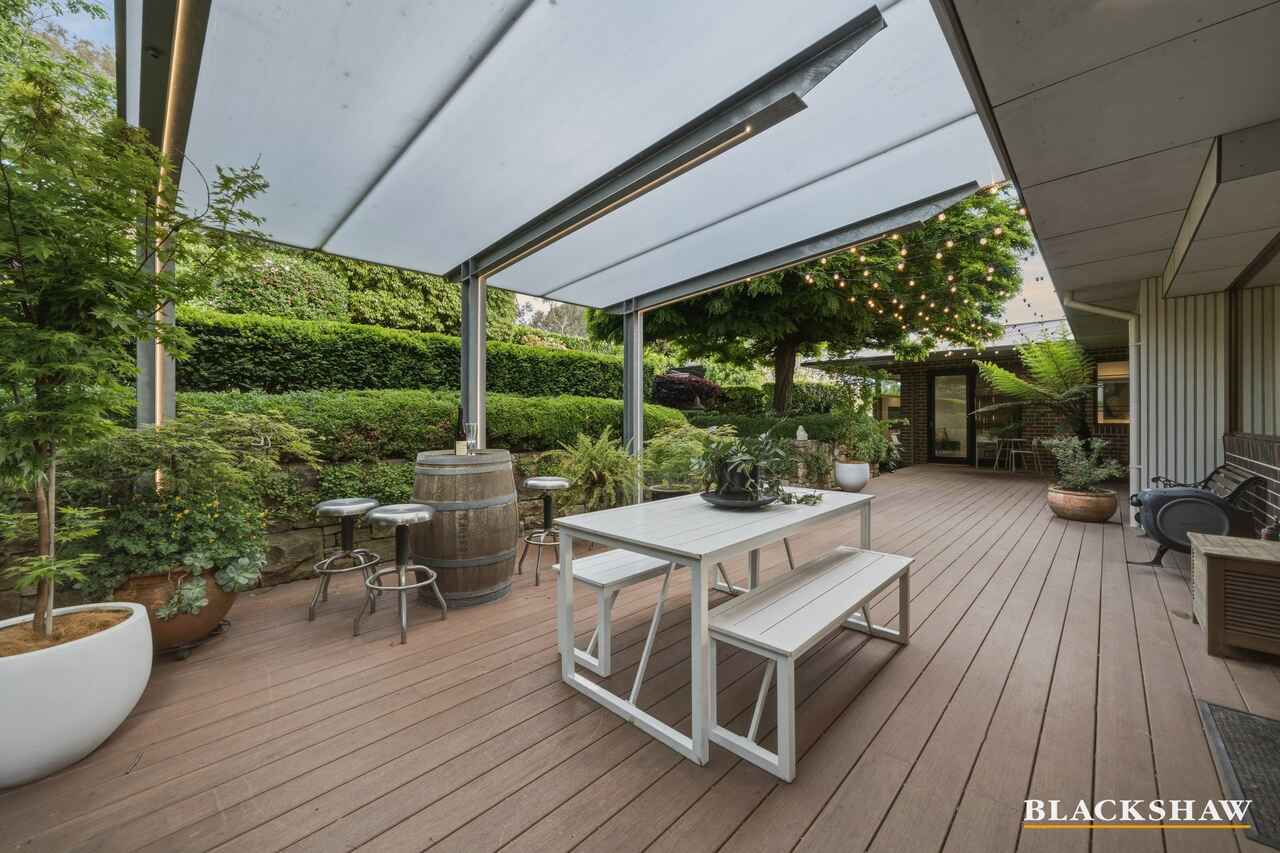 8 Flanagan Street Garran