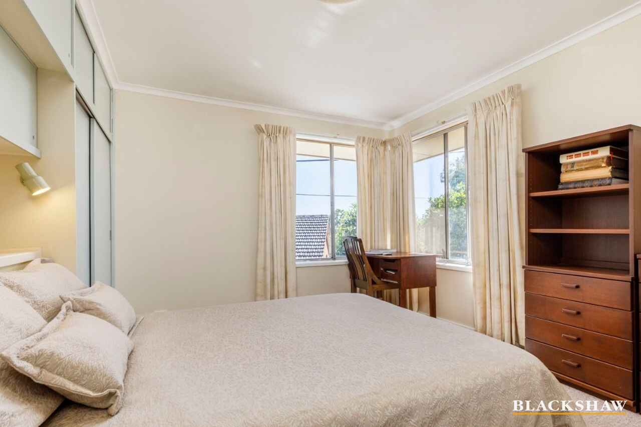 4 Echo Place Lyons
