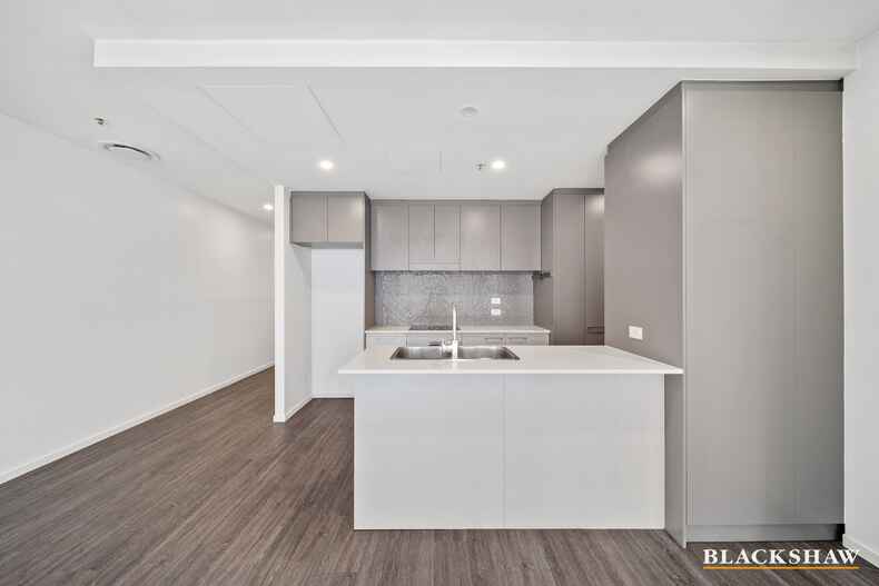 184/7 Irving Street Phillip 184/7 Irving Street Phillip